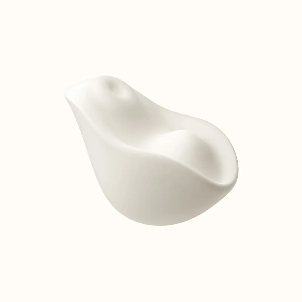 Kiss_oral_sex_clitoral_tapping_vibe_white body_massager discreet